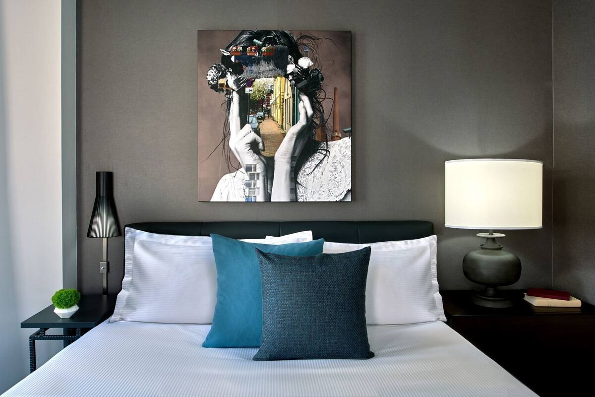 Premium bedding, in-room safe, desk, blackout drapes