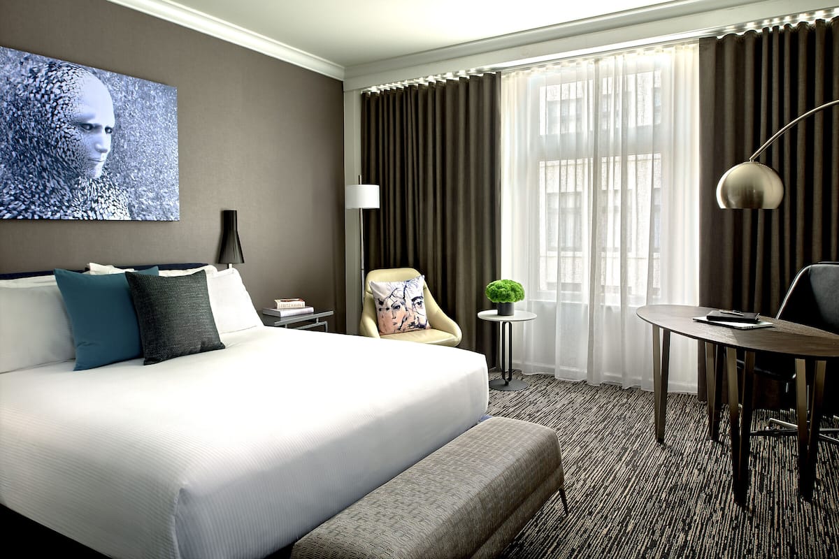 Premium bedding, in-room safe, desk, blackout drapes