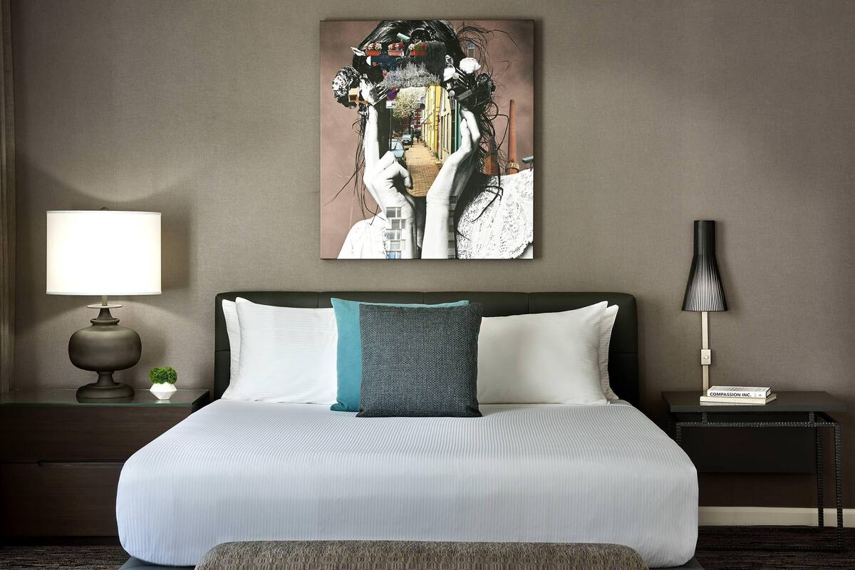 Premium bedding, in-room safe, desk, blackout drapes