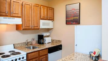 Fridge, microwave, oven, coffee/tea maker