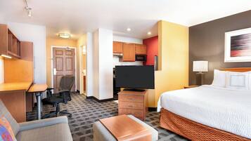 Premium bedding, pillowtop beds, in-room safe, desk