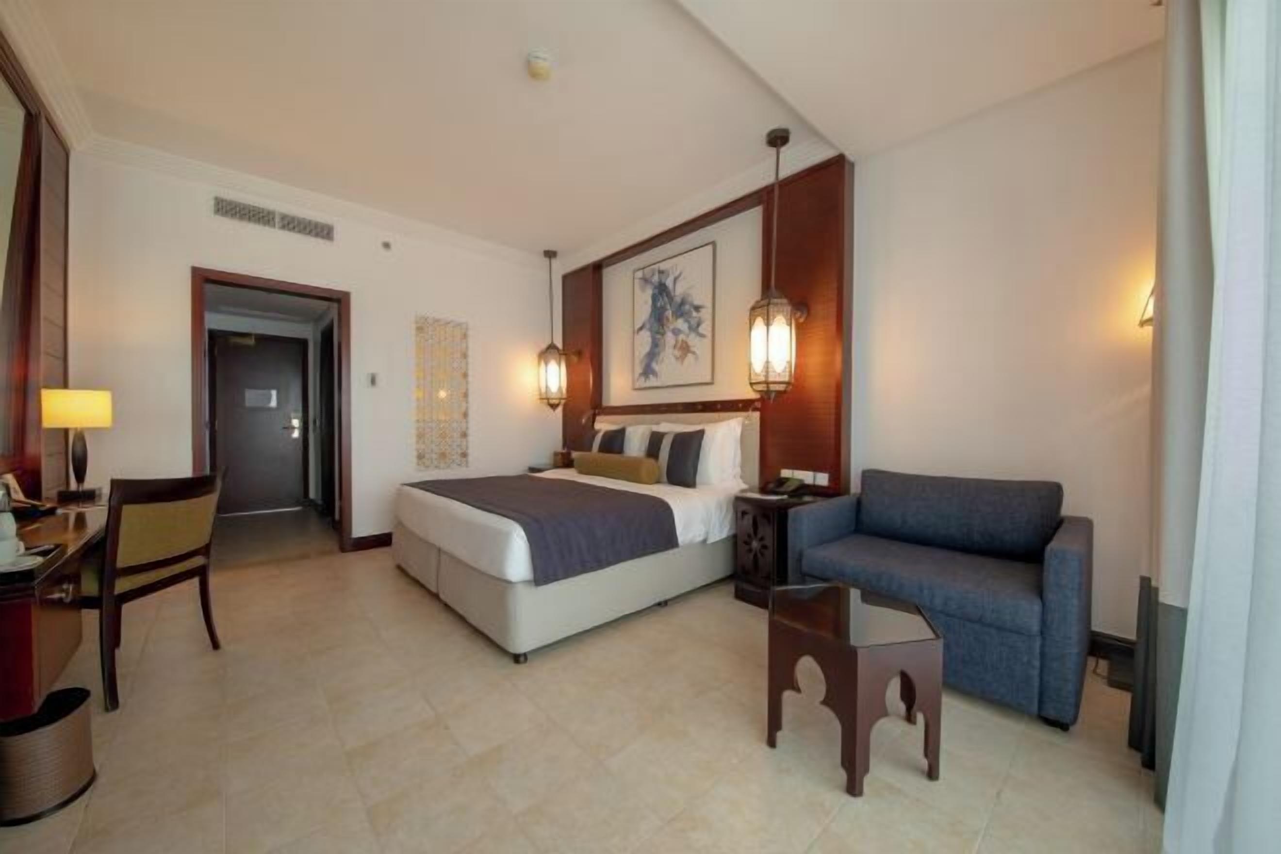 Premium bedding, down duvets, minibar, in-room safe