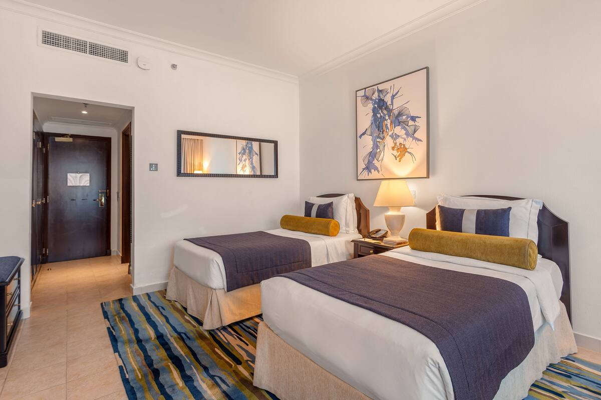 Superior Twin Room Partial sea view | 고급 침구, 오리/거위털 이불, 미니바, 객실 내 금고