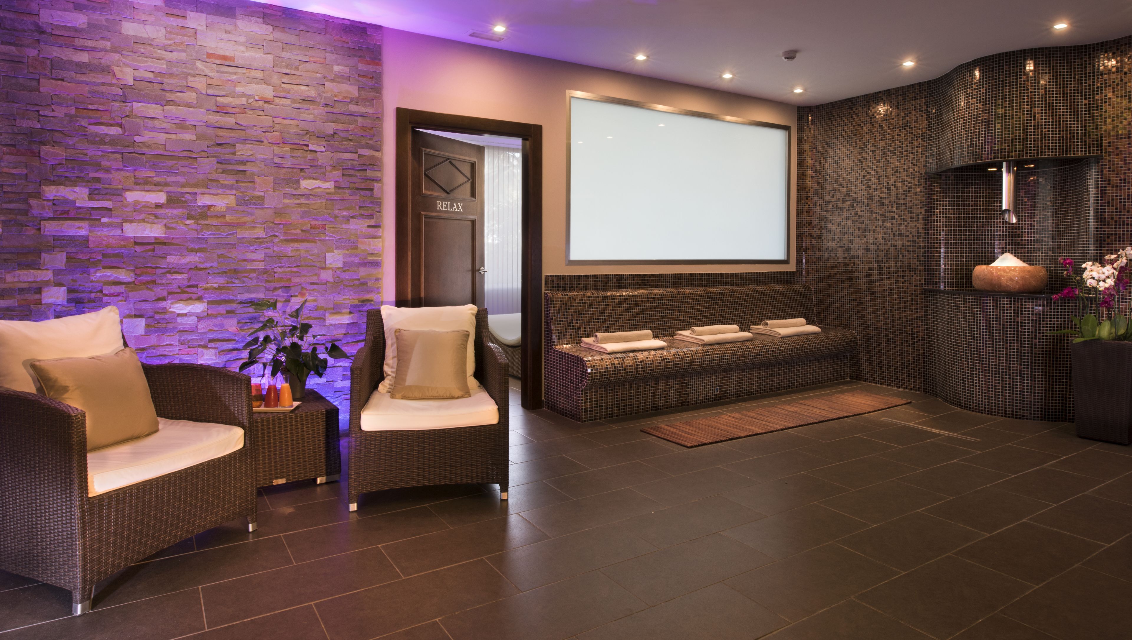 couples treatment room(s), body treatments, aromatherapy