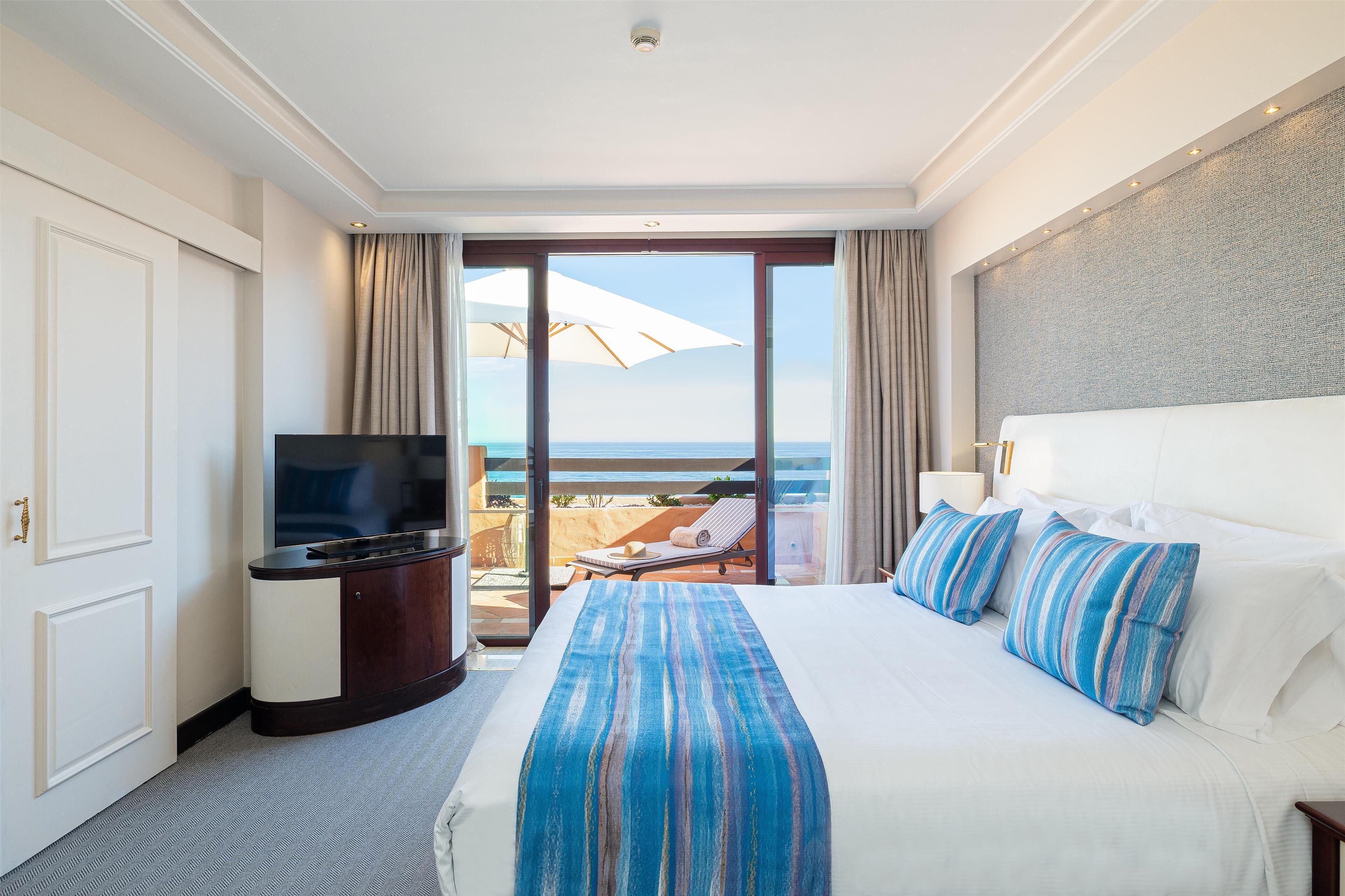 premium bedding, down duvets, minibar, in-room safe