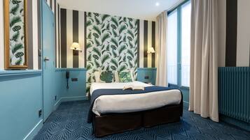 Double or Twin Comfort Room | Premium bedding, in-room safe, desk, laptop workspace