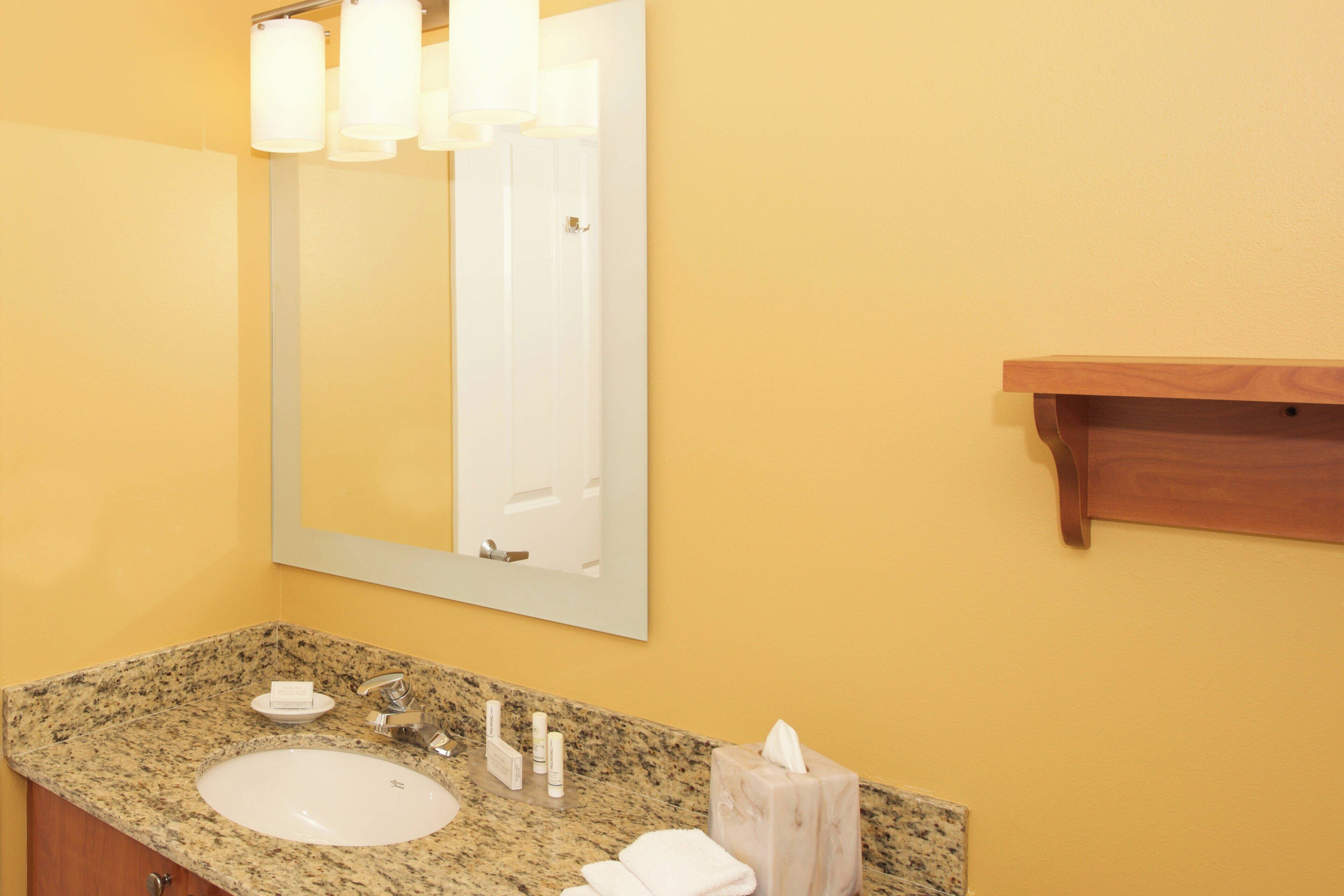 combined shower/bathtub, free toiletries, hair dryer, towels