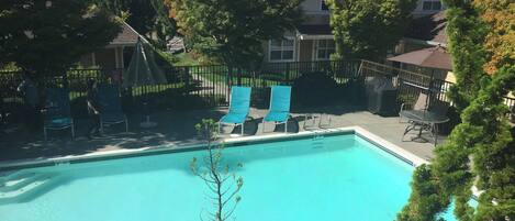 Piscina a l'aire lliure de temporada