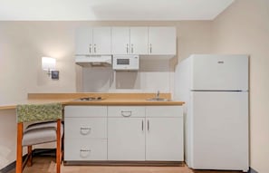 Studio, 2 Queen Beds, Non Smoking | Private kitchen | Full-size fridge, microwave, stovetop, coffee/tea maker - Extended Stay America Suites Washington DC Tysons Corner (Vienna)