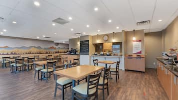 Free daily continental breakfast