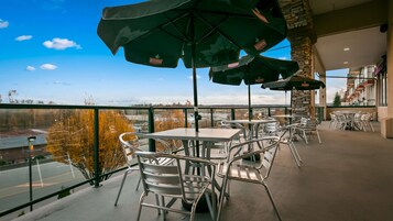 Se sirven almuerzos, cenas y brunch