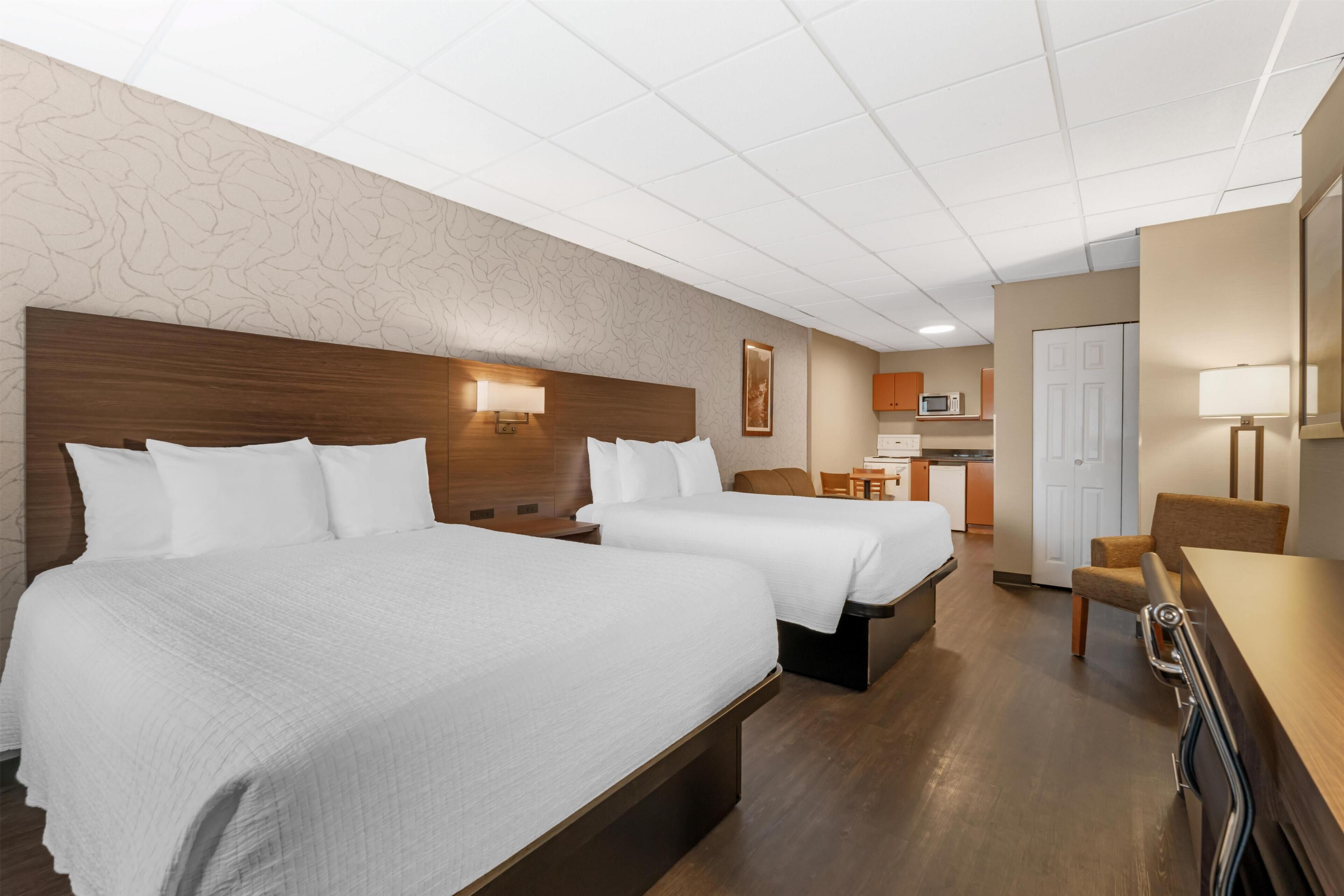 Standard Room, 2 Queen Beds, Non Smoking, Kitchenette (Pet Friendly)