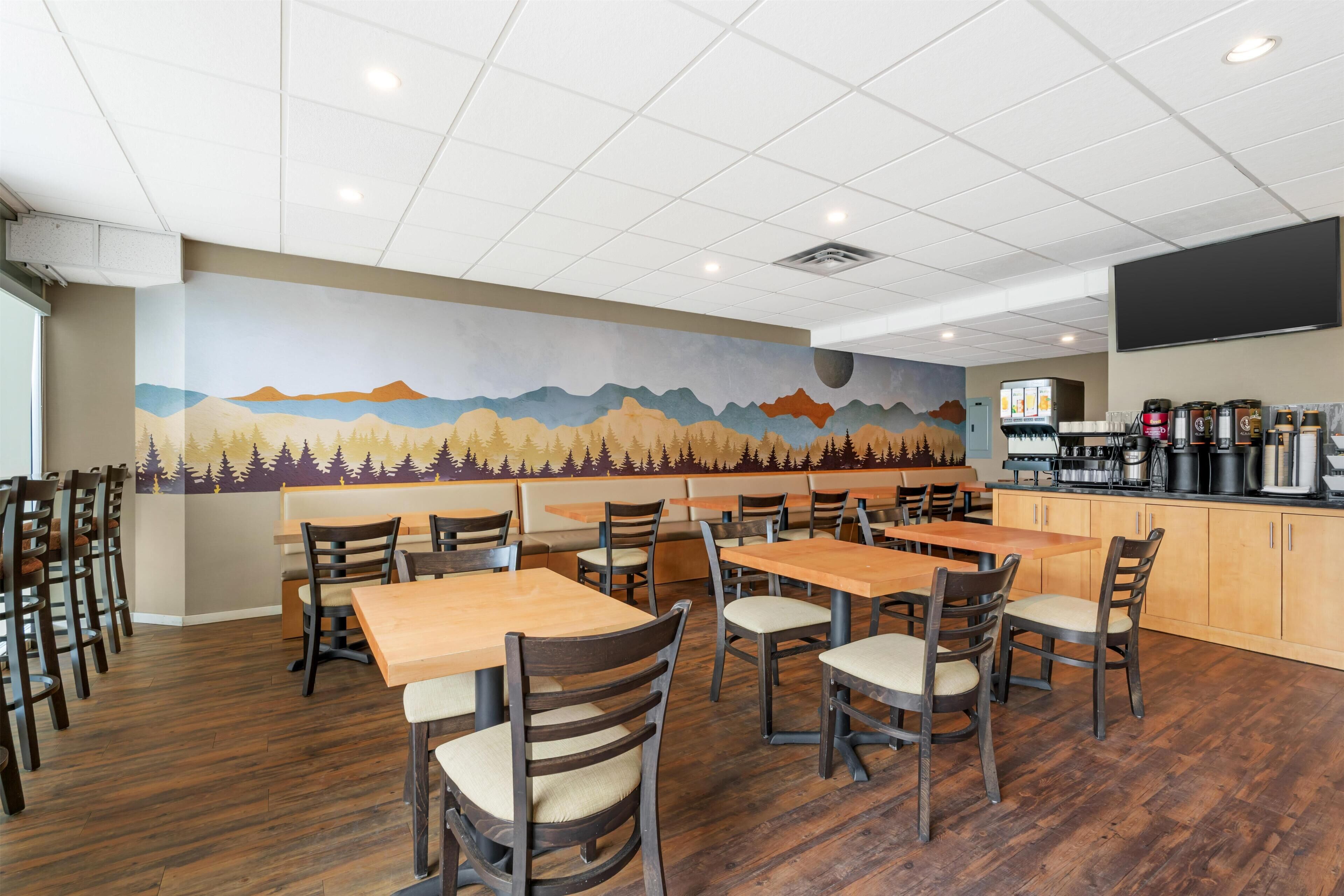 Free daily continental breakfast 