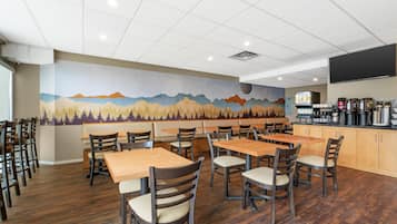 Free daily continental breakfast