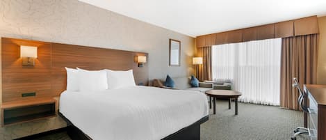 Escritorio y espacio para trabajar con laptop