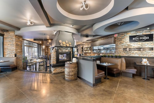 Best Western Plus Mission City Lodge