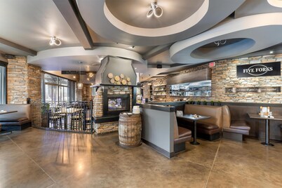 Best Western Plus Mission City Lodge
