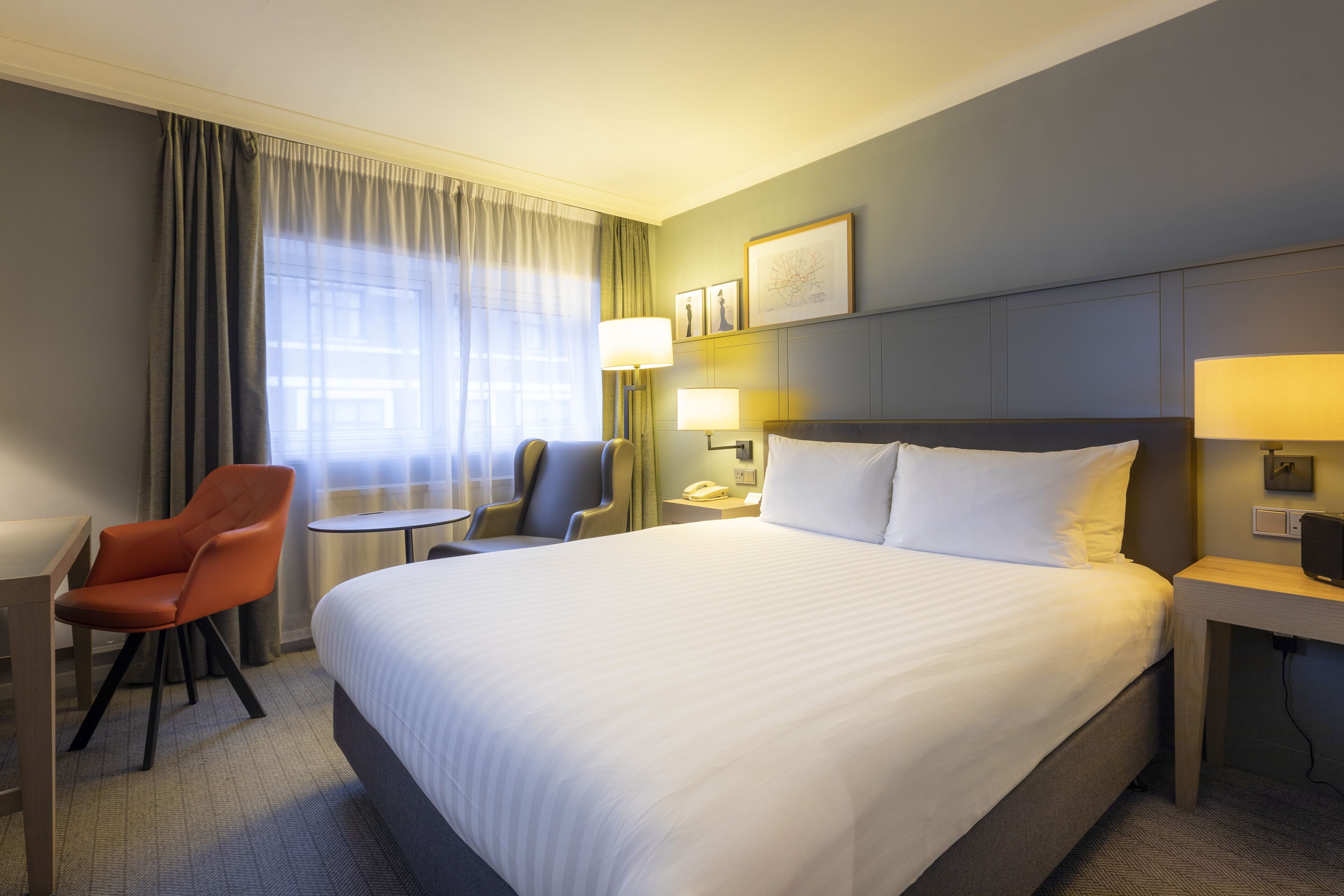 Premium kamer, 1 tweepersoonsbed | Een minibar, een kluis op de kamer, een bureau, een laptopwerkplek