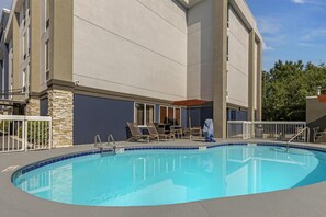 Utomhuspool