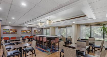 Best Western Plus Lexington Inn
