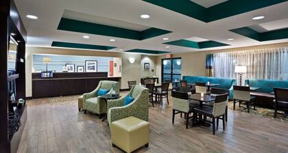 Hampton Inn North Sioux City