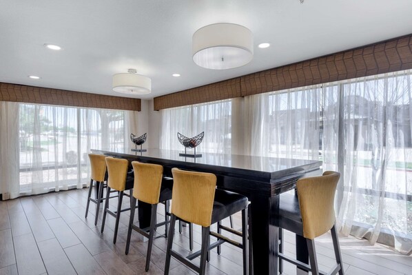 包含每日外带式早餐