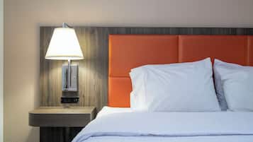 1 KING BED NONSMOKING