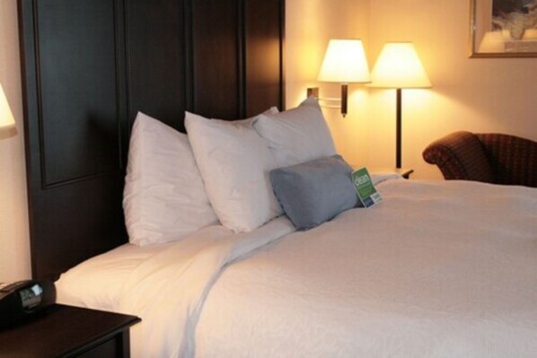 Premium bedding, in-room safe, desk, laptop workspace