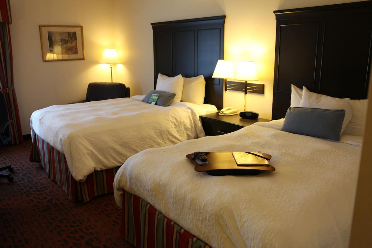 Premium bedding, in-room safe, desk, laptop workspace