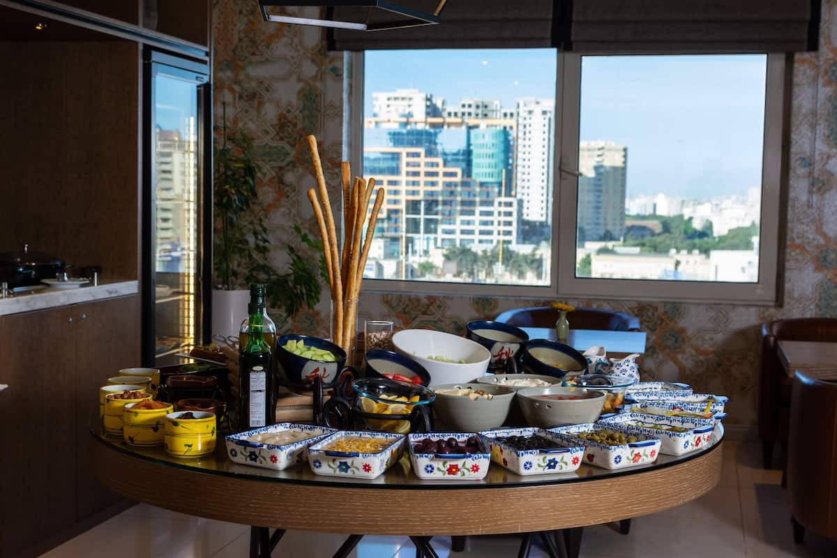 Regency, Executive Suite | Executive lounge