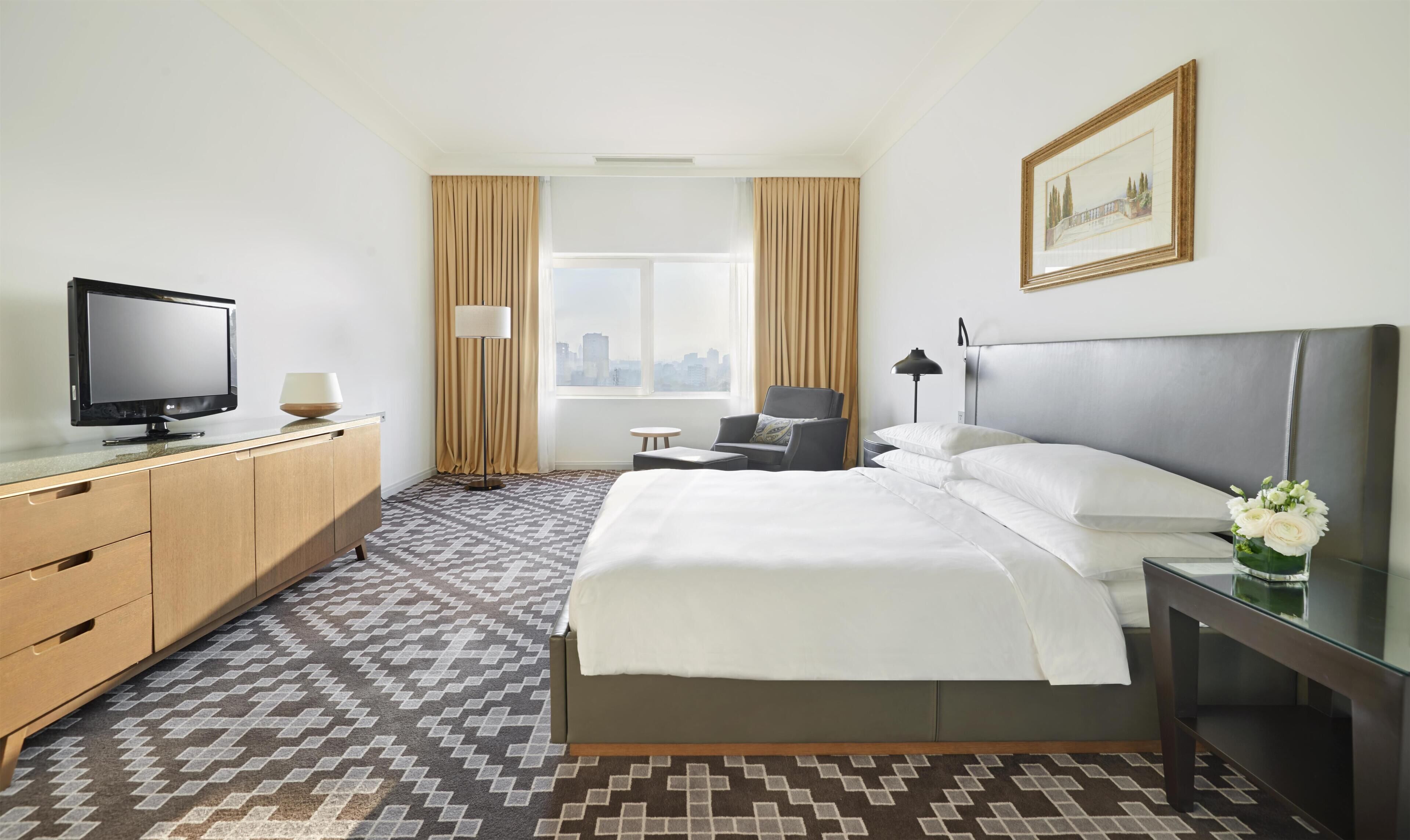 Minibar, in-room safe, desk, soundproofing