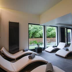Couples treatment room(s), sauna, steam room, body treatments