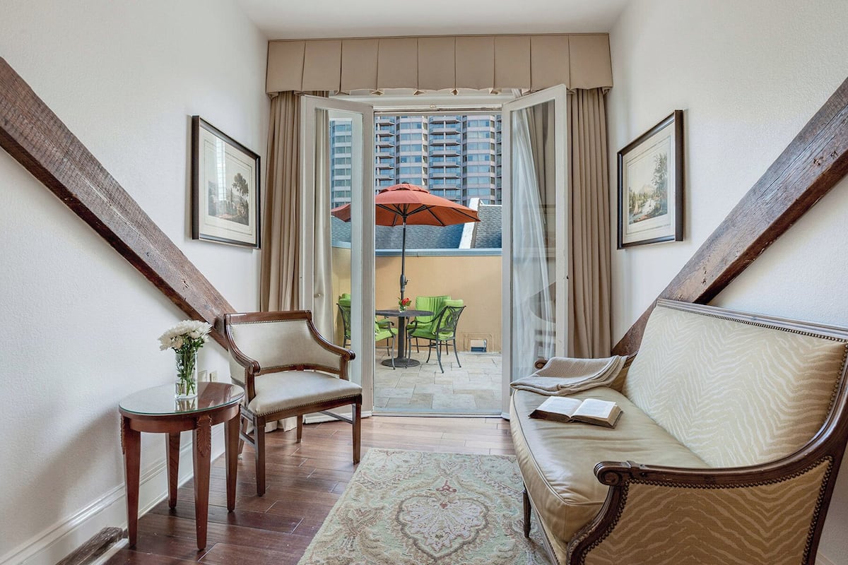 1 bedroom, premium bedding, pillow-top beds, in-room safe