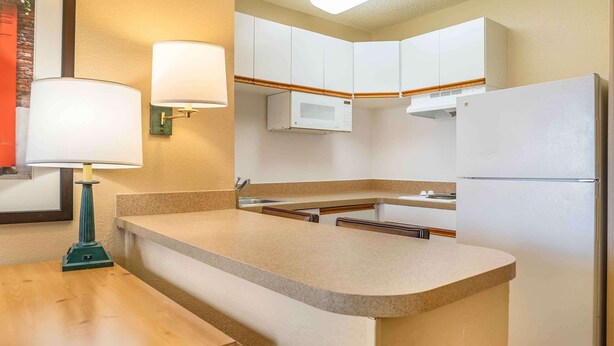 Deluxe Studio, 1 King Bed with Sofa bed, Non Smoking | Desk, blackout drapes, iron/ironing board, WiFi (free) - Auburn Hills Extended Stay Inn (Auburn Hills)