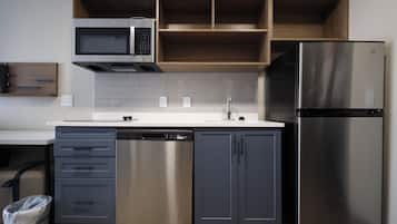 Studio Suite, 2 Queen Beds | Private kitchen | Fridge, microwave, stovetop, coffee/tea maker