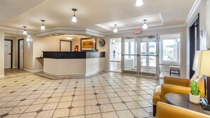 Lobby - Extended Stay America Select Suites Chicago Lombard Oakbrook (Lombard)