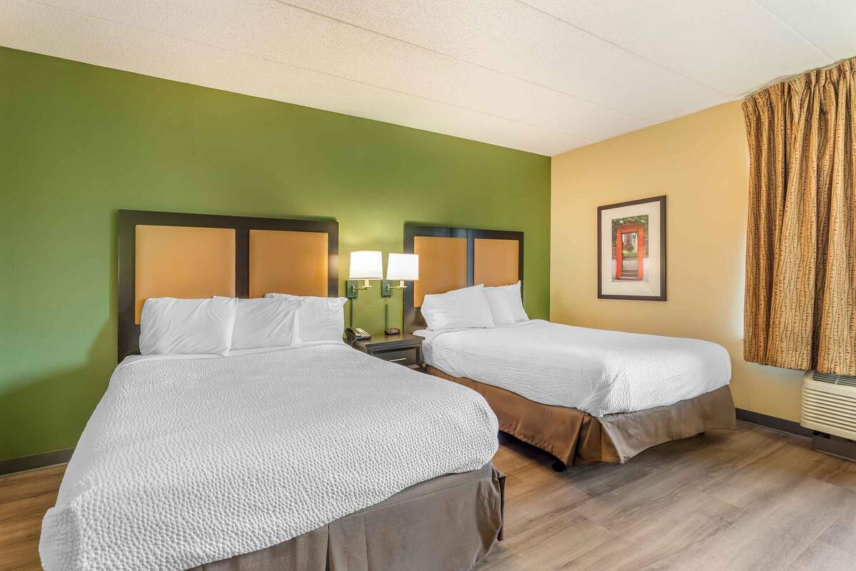 Studio, 2 Queen Beds, Non Smoking | Desk, laptop workspace, WiFi (free), bed sheets