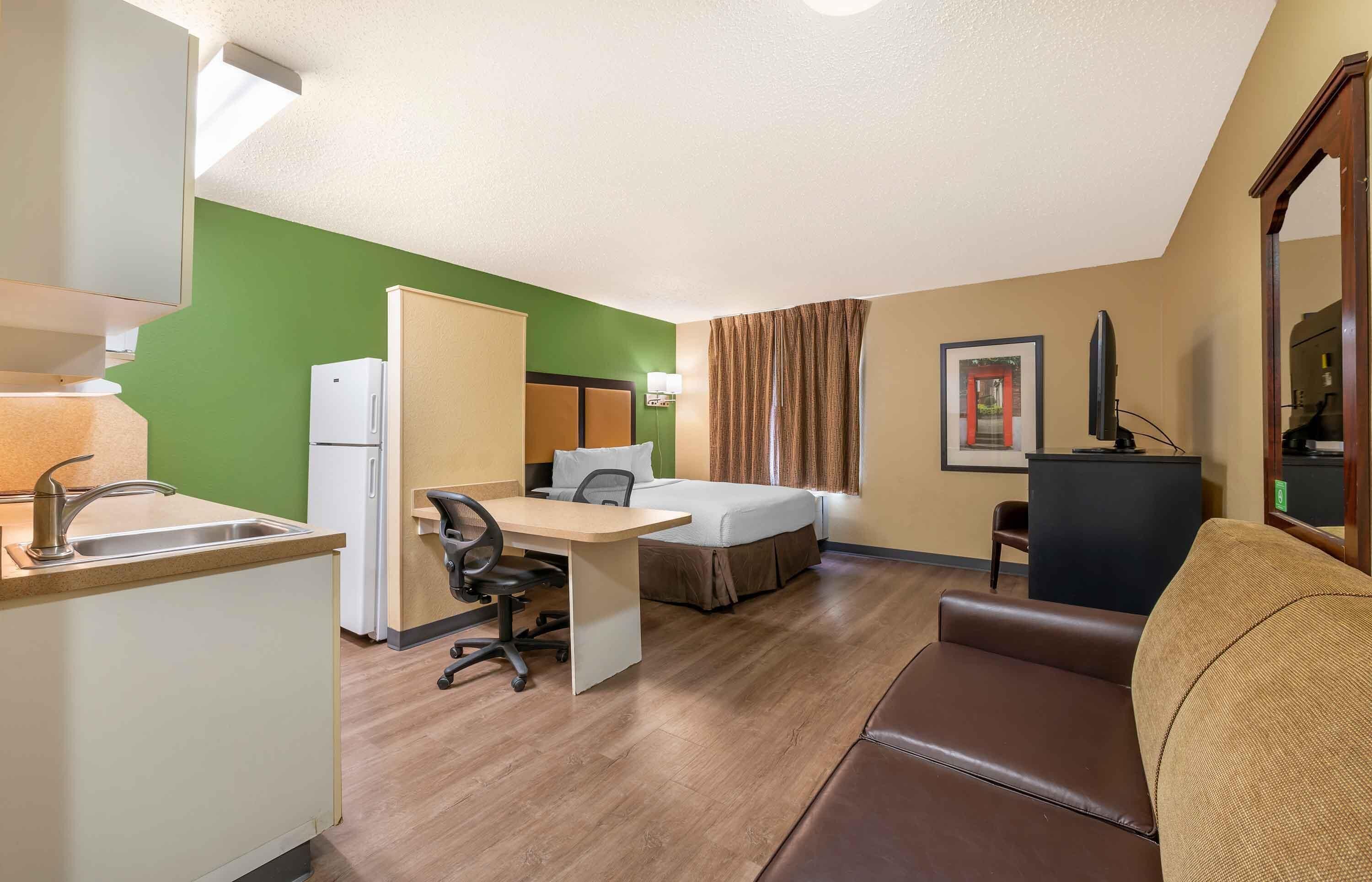Photo - Extended Stay America Select Suites Chicago Lombard Oakbrook