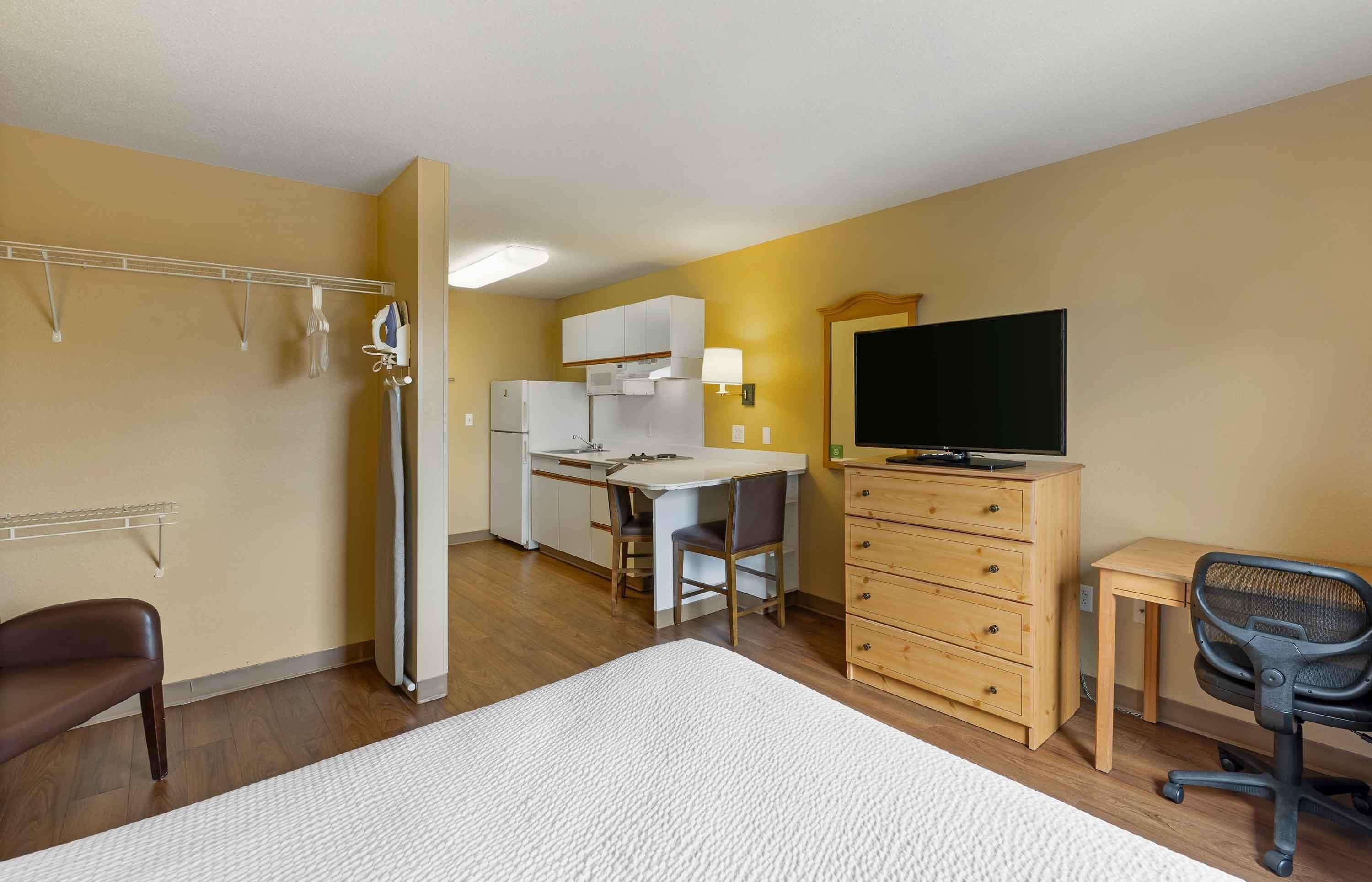 Studio, 1 Queen Bed, Non Smoking