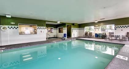 Comfort Inn and Suites Portland Airport