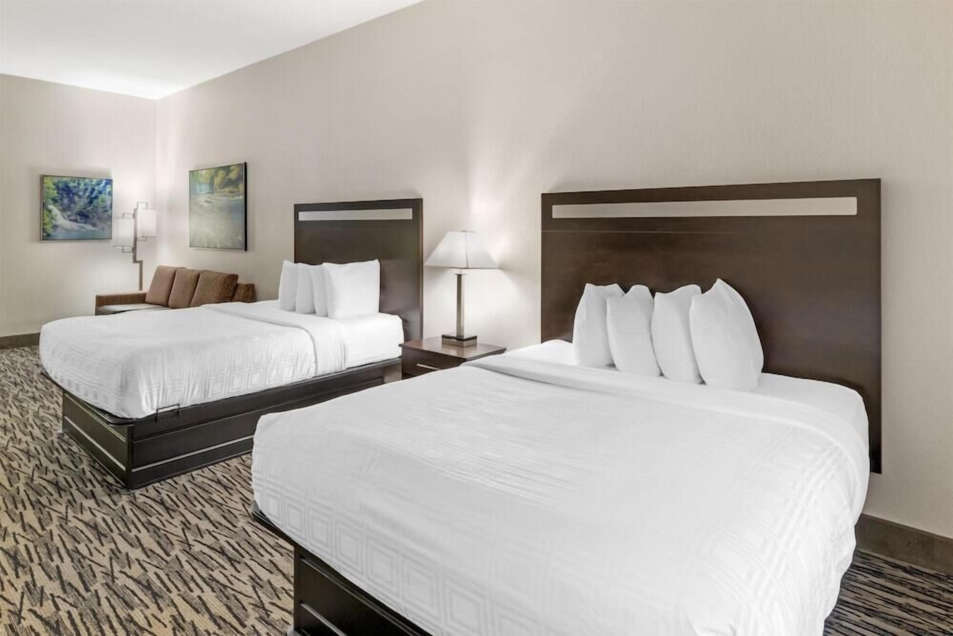 1 bedroom, premium bedding, pillowtop beds, desk