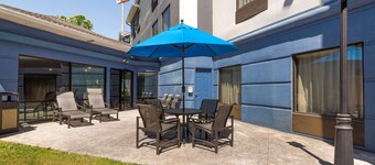 Best Western Plus McDonough Inn & Suites