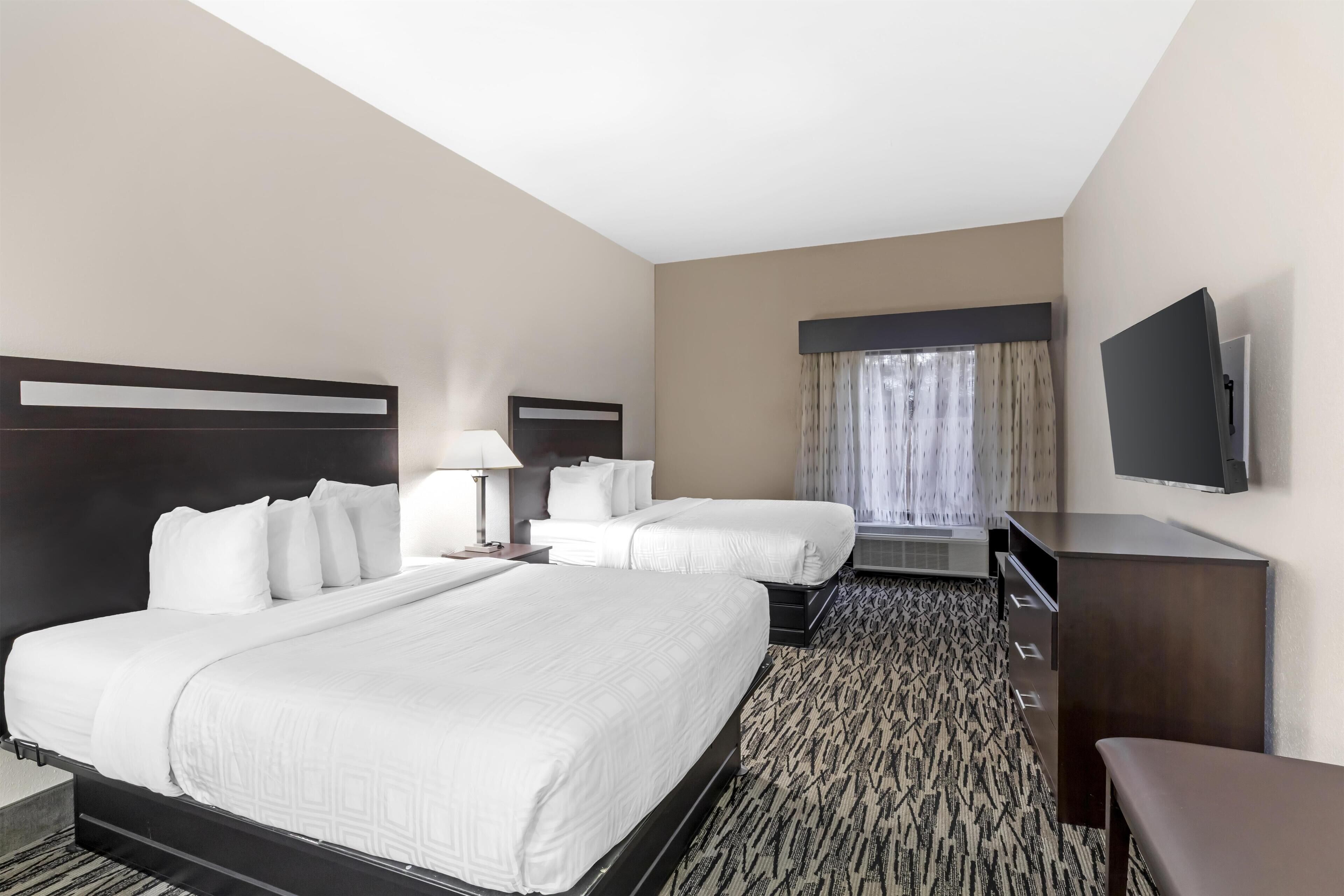 1 bedroom, premium bedding, pillow-top beds, desk