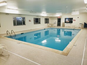 Indoor pool - Days Inn & Suites by Wyndham Morris/I-80 (Morris)