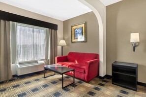 Egyptian cotton sheets, premium bedding, pillow-top beds, in-room safe - Best Western Plus Heritage Inn (Houston)