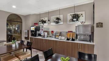 Tägliches inbegriffenes Frühstücksbuffet