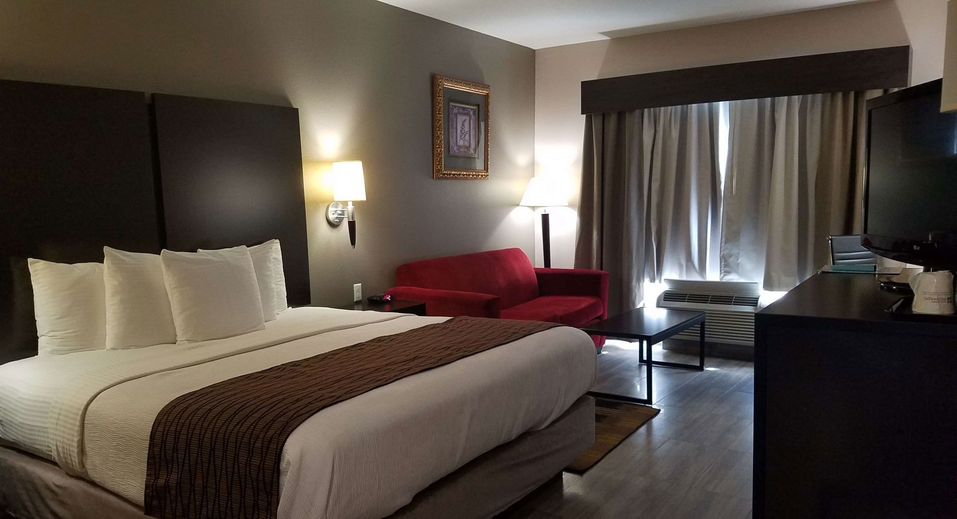 Egyptian cotton sheets, premium bedding, pillowtop beds, in-room safe