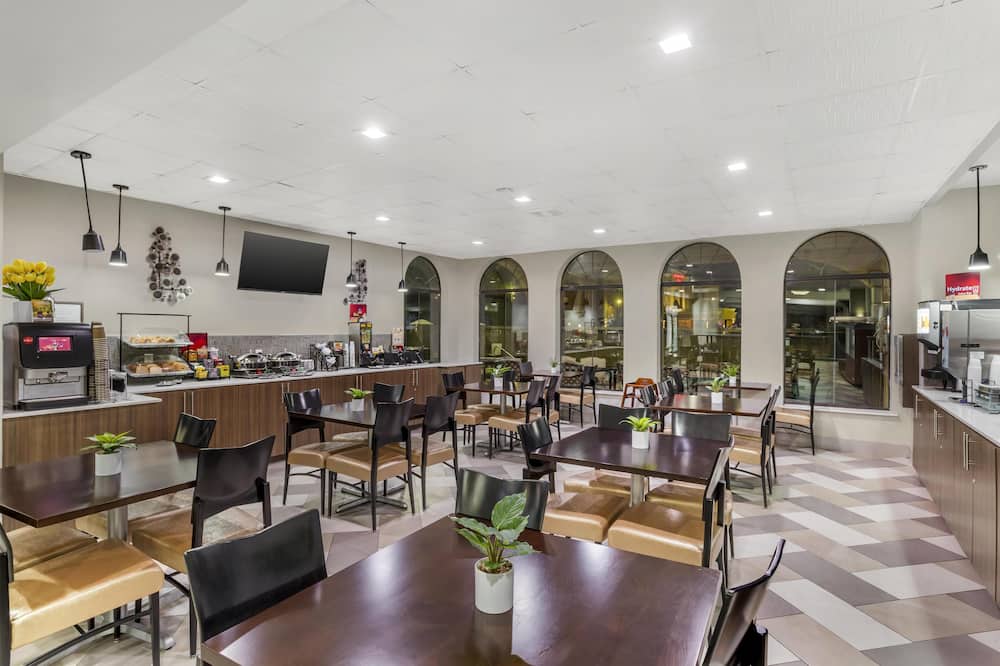Best Western Plus Heritage Inn