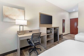 Desk, blackout drapes, soundproofing, iron/ironing board - Best Western Of Wise (Wise)