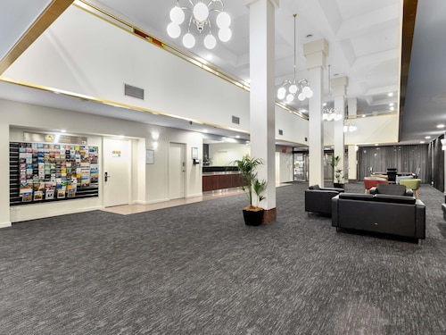 Mantra Meridien Adelaide